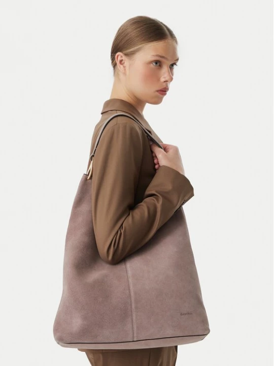 Obrázek produktu Calvin Klein Kabelka Slouchy Suedelarge Shoulder Bag LV04F3690G Hnědá