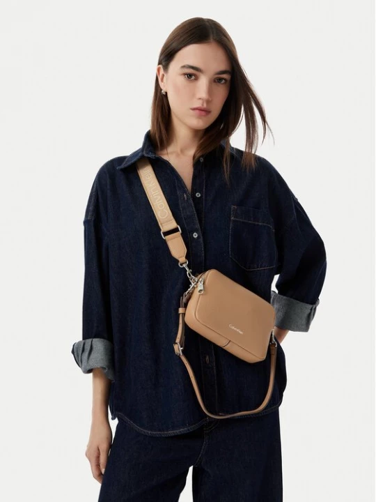 Obrázek produktu Calvin Klein Kabelka Webbing 2X Strap Camera Bag LV04F3656G Béžová