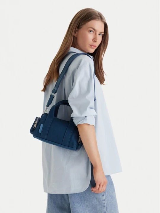 Obrázek produktu Calvin Klein Kabelka Webbing Strap Canvas Pocket Bag LV04F3464G Modrá