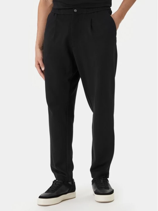 Obrázek produktu Calvin Klein Kalhoty z materiálu LV04LF607G Černá Tapered Fit