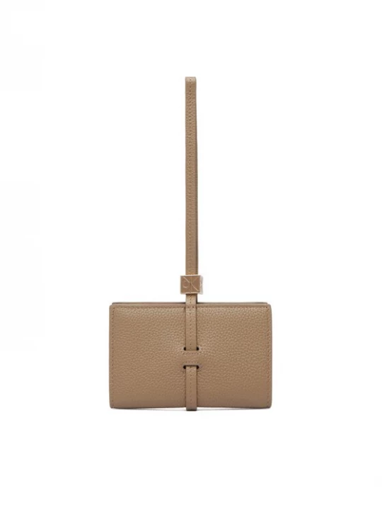 Obrázek produktu Calvin Klein Peněženka Emblem Hw Pebble Wallet On Strap LV04F1130G Béžová