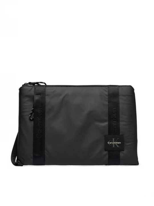 Obrázek produktu Calvin Klein Pouzdro Na Notebook Rubberized Laptop Sleeve W / Hand LV04D1294G Černá