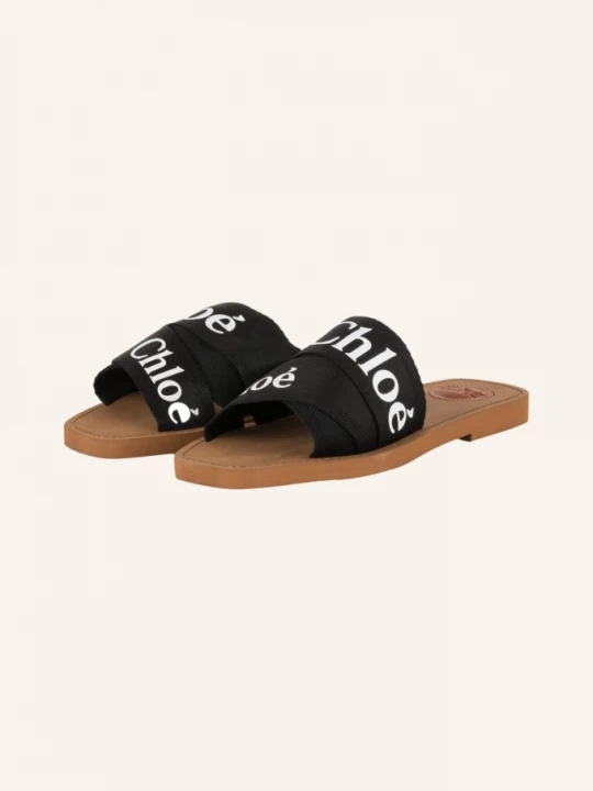 Obrázek produktu Chloé Pantofle Woody černá / bílá
