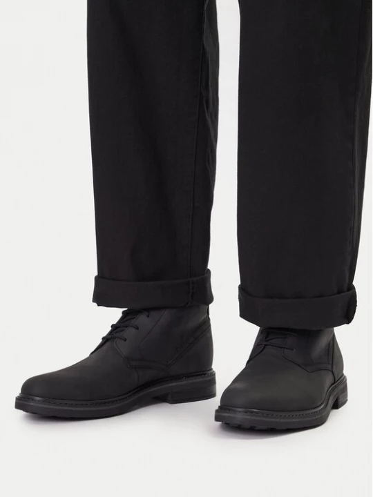 Obrázek produktu Clarks Kotníková obuv Newford Mid 26183381 Černá