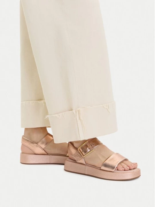 Obrázek produktu Clarks Sandály Alda Strap 26181223 Zlatá