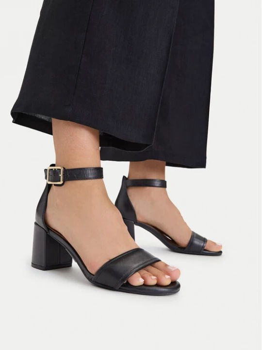 Obrázek produktu Clarks Sandály Ezoria Mae 26181295 Černá