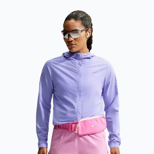 Obrázek produktu Dámská běžecká bunda Nike Swift Repel Packable purple pulse fialová