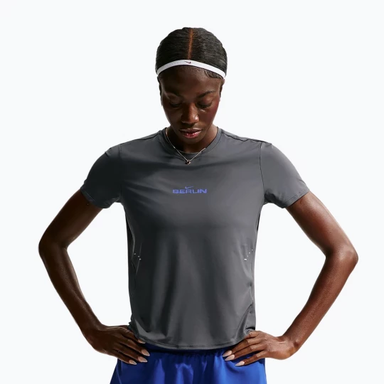 Obrázek produktu Dámské běžecké tričko Nike Swift Dri-FIT anthracite šedá
