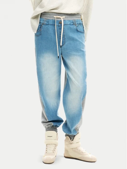 Obrázek produktu Desigual Teplákové kalhoty Sportti 26SWDD42 Šedá Relaxed Fit
