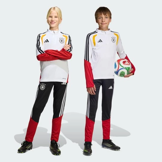 Obrázek produktu Dětské tréninkové kalhoty Německo 26 Tiro Adidas