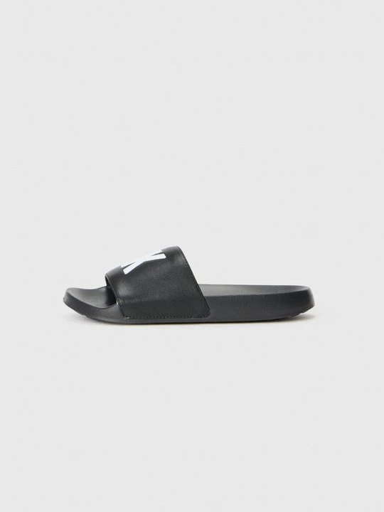 Obrázek produktu Domácí obuv DKNY černá