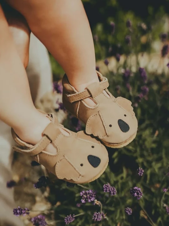 Obrázek produktu Donsje Kojenecké kožené boty Spark Classic Shoes Koala béžová