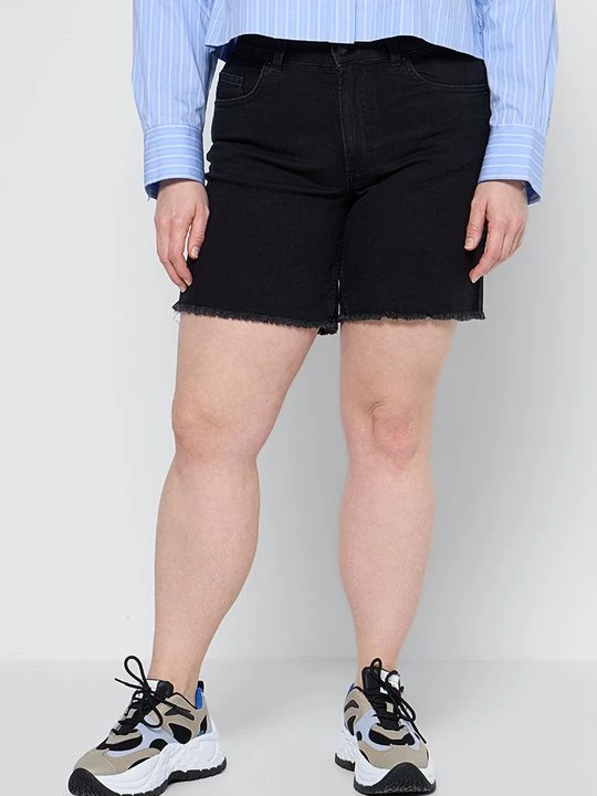 Obrázek produktu Džínové kraťasy ONLY Carmakoma černá
