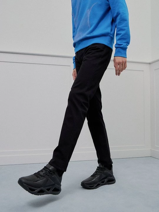 Obrázek produktu Džíny Straight Fit Armani Exchange černá
