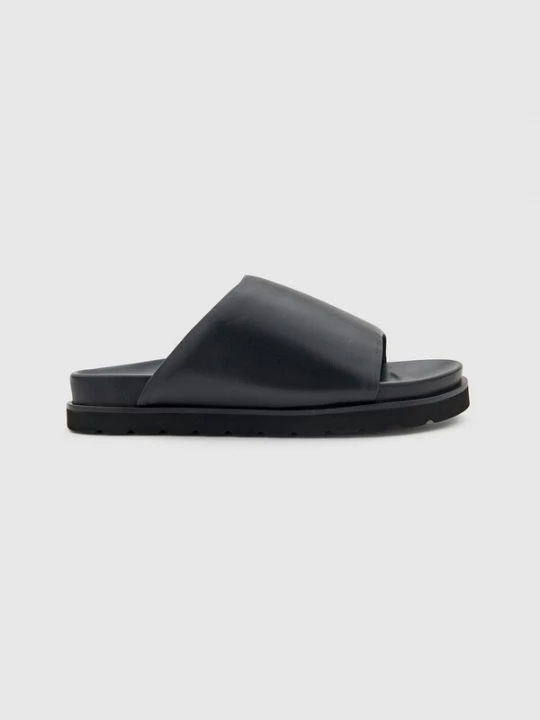 Obrázek produktu EDITED Slipper 'Mirea' černá