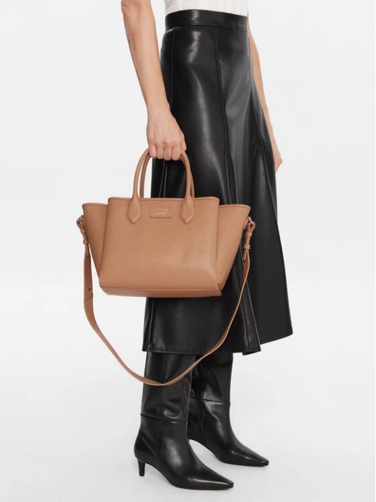Obrázek produktu Emporio Armani Kabelka EW002329 AF17799 M1188 Hnědá