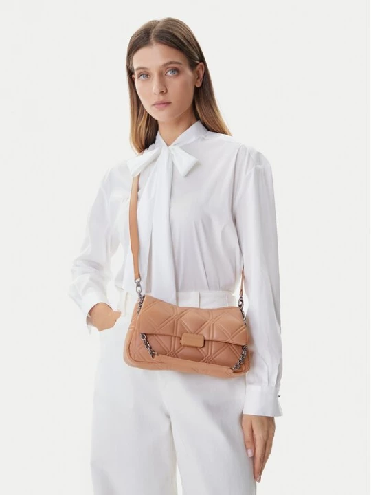 Obrázek produktu Emporio Armani Kabelka EW002644 AF18575 U6078 Hnědá