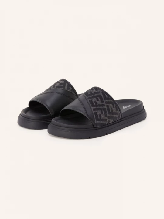 Obrázek produktu Fendi Sandály černá / šedá