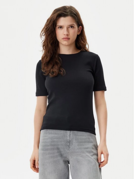 Obrázek produktu Gap T-Shirt 679172-00 Černá Stretch Fit