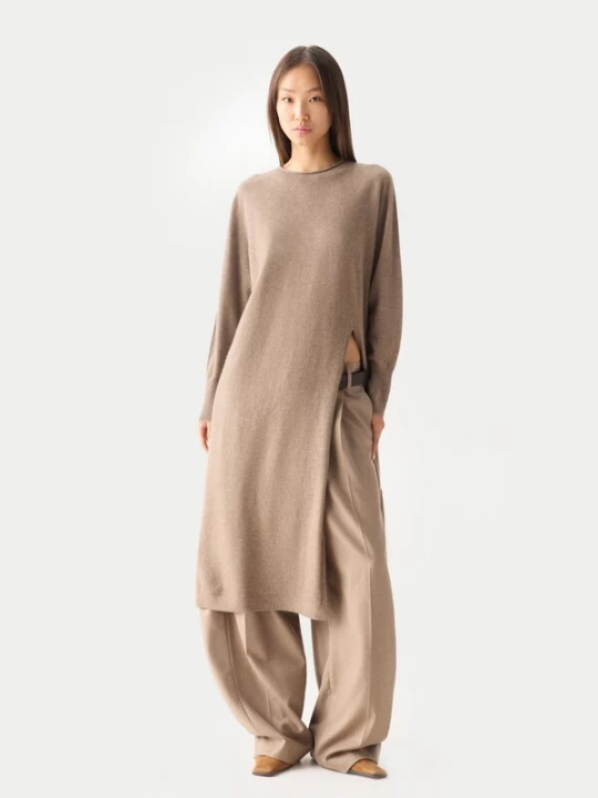 Obrázek produktu GOBI Cashmere Úpletové šaty 'Gobi Cashmere Side-Slit Maxi Dress' šedobéžová