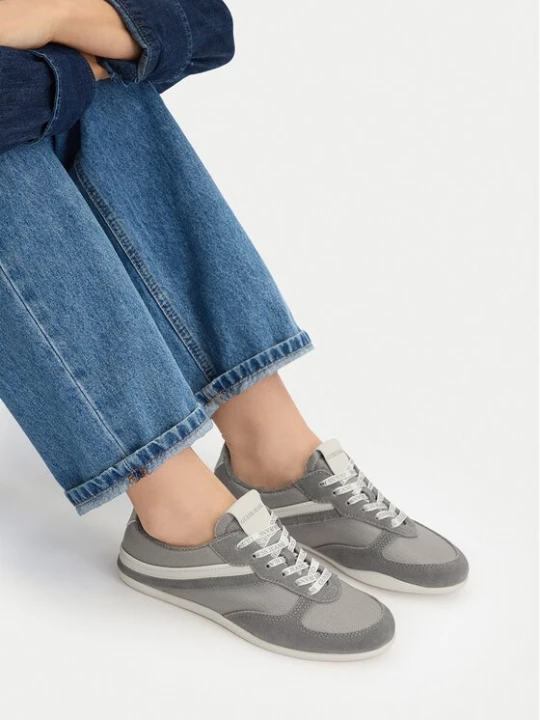 Obrázek produktu Guess Jeans Sneakersy EO-GJ2128 Šedá