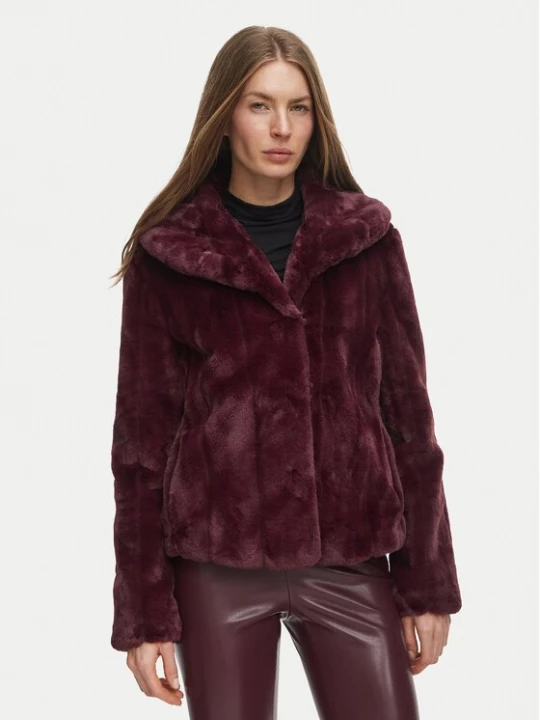 Obrázek produktu Guess Kožešina W0BL0N WDCH0 Bordó Regular Fit