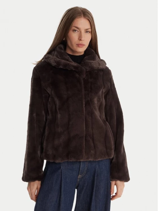 Obrázek produktu Guess Kožešina W0BL0N WDCH0 Hnědá Regular Fit