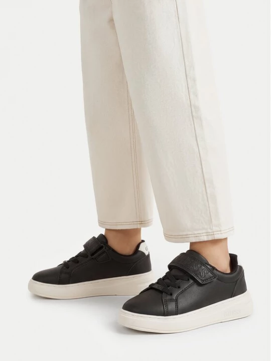 Obrázek produktu Guess Sneakersy CEO-25KC1009 Černá
