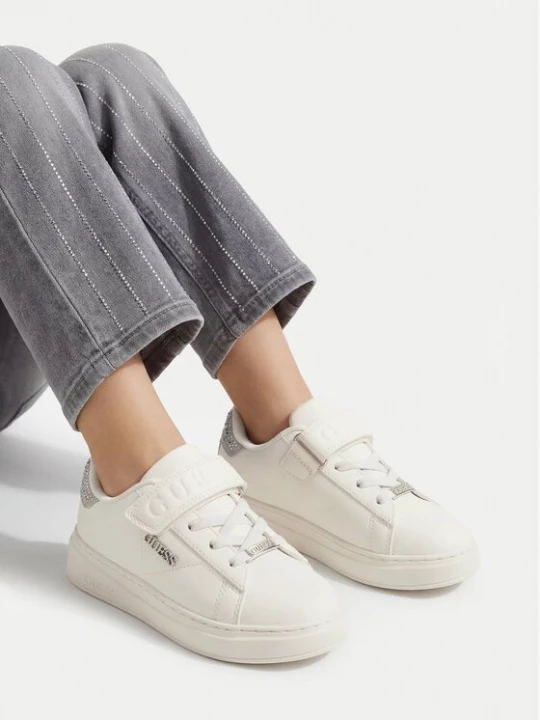 Obrázek produktu Guess Sneakersy CEO-V12-1145-SS26 Bílá