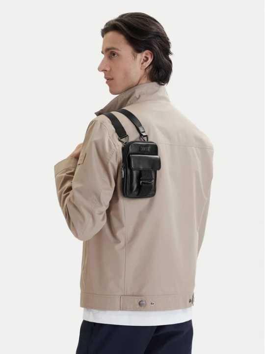 Obrázek produktu Guess Taška na telefon HMBOCA P6142 Černá