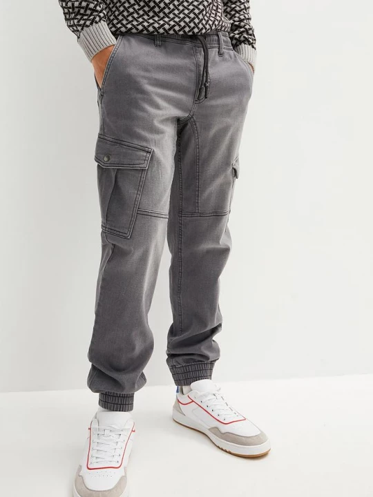 Obrázek produktu Joggery jeansowe o kroju regular fit z elastyczną gumką w talii, straight BonPrix szary
