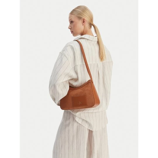 Obrázek produktu Kabelka Armani Exchange XW001213 AF22645 U6119 Hnědá