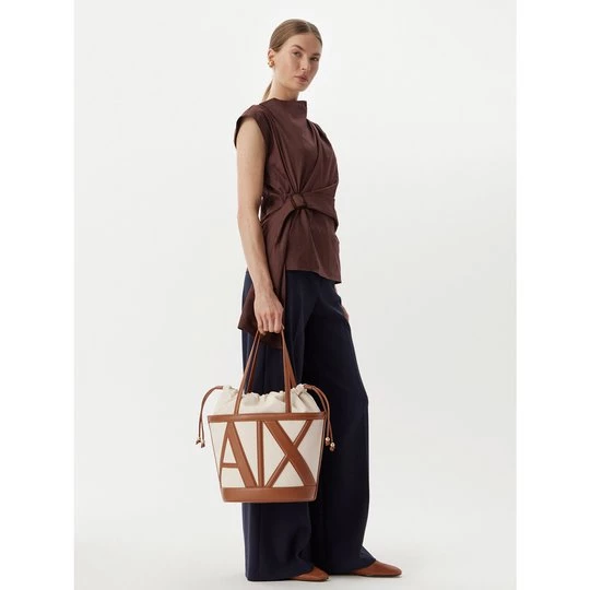 Obrázek produktu Kabelka Armani Exchange XW002607 AF22635 M6261 Hnědá