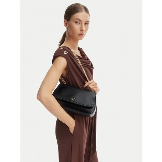 Obrázek produktu Kabelka Calvin Klein Ck Convertible Chain Medium Bag LV04F3171G Černá