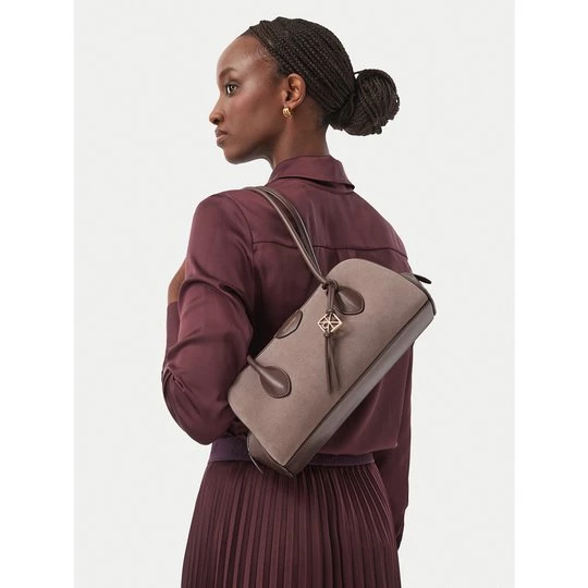 Obrázek produktu Kabelka Calvin Klein Emblem Trio Suede Shoulder Bag LV04F3888G Béžová