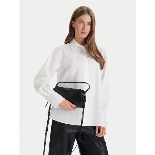 Obrázek produktu Kabelka Calvin Klein Emblem Trio Top Handle Camera Ba LV04F3370G Černá