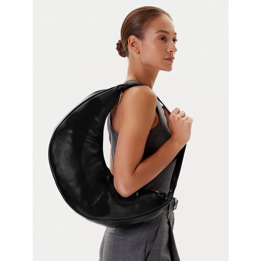 Obrázek produktu Kabelka Calvin Klein Pinched Soft Crescent Lg LV04F3009G Černá
