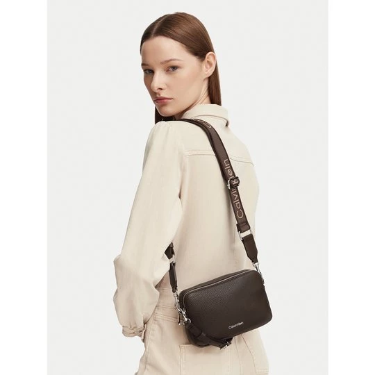 Obrázek produktu Kabelka Calvin Klein Webbing 2X Strap Camera Bag LV04F3656G Tmavě hnědá
