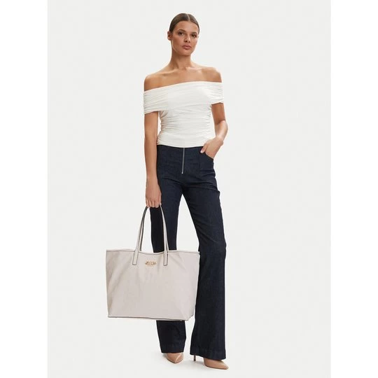 Obrázek produktu Kabelka Guess Victtoria HWPD95 14290 Krémová