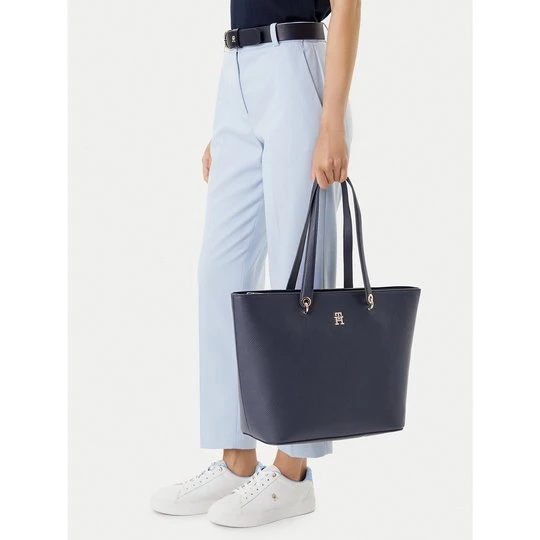 Obrázek produktu Kabelka Tommy Hilfiger Emblem Shopper AW0AW15178 Tmavomodrá