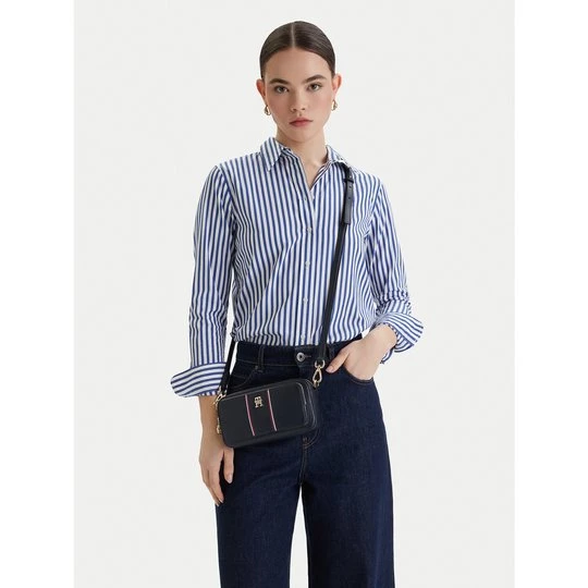 Obrázek produktu Kabelka Tommy Hilfiger Th Daily Camera Bag Corp AW0AW18640 Tmavomodrá