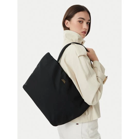 Obrázek produktu Kabelka Tommy Hilfiger Th Marina Hobo/Tote Nylon AW0AW18862 Černá