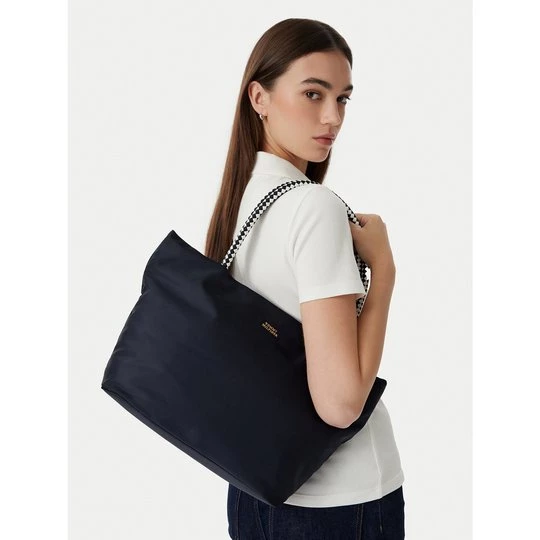 Obrázek produktu Kabelka Tommy Hilfiger Th Marina Hobo/Tote Nylon AW0AW18862 Tmavomodrá