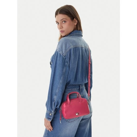 Obrázek produktu Kabelka Tommy Jeans Tjw City Trunk Crossover AW0AW18084 Červená
