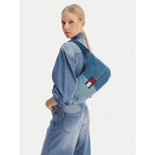 Obrázek produktu Kabelka Tommy Jeans Tjw Denim Patchwork Shoulder Bag AW0AW18471 Modrá