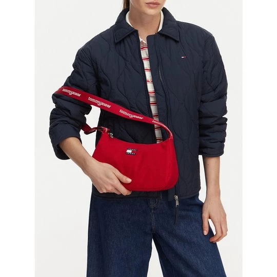 Obrázek produktu Kabelka Tommy Jeans Tjw Ess Daily Shoulder Bag AW0AW18768 Červená