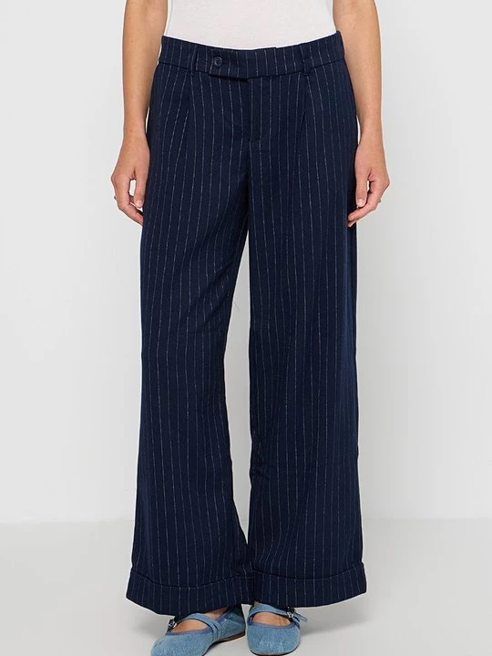 Obrázek produktu Kalhoty Hollister Co. tmavě modrá