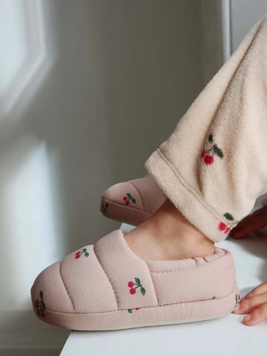 Obrázek produktu Konges Sløjd Dětské papuče Konges Sløjd GLOBE FOOTIES růžová