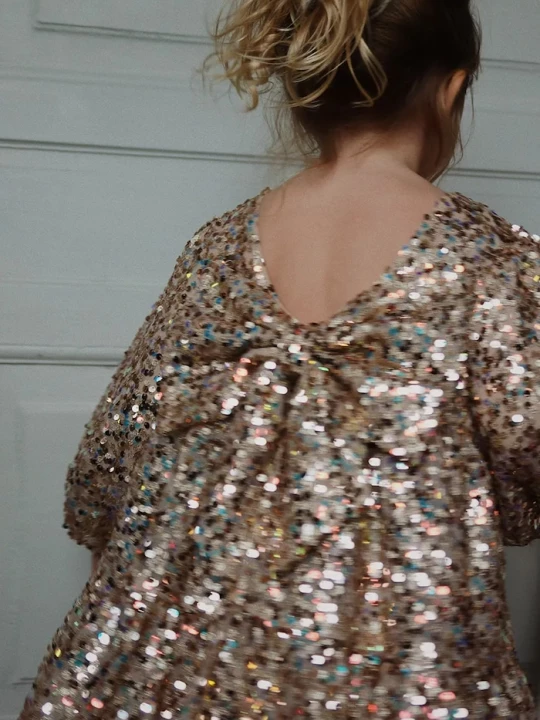 Obrázek produktu Konges Sløjd Dívčí šaty Konges Sløjd LILA SEQUINS BOW DRESS zlatá