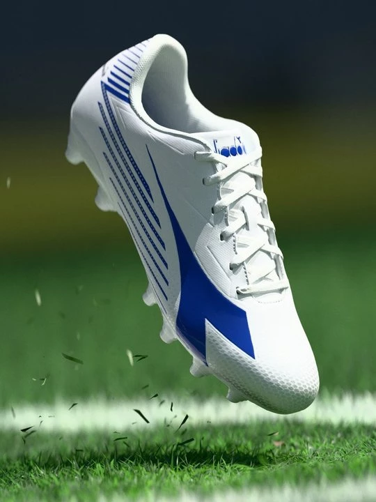 Obrázek produktu Kopačky pro pevný povrch Diadora